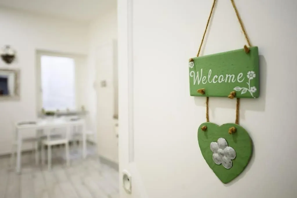 A Due Passi Da Toledo Apartment Naples
