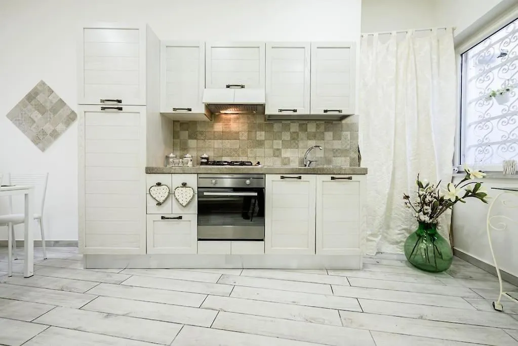 A Due Passi Da Toledo Apartment Naples