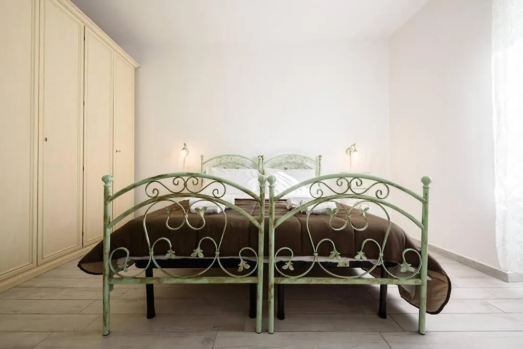 A Due Passi Da Toledo Apartment Naples